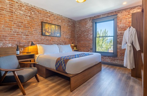 Hood River Hotel | Lightwell Hotel & Spa