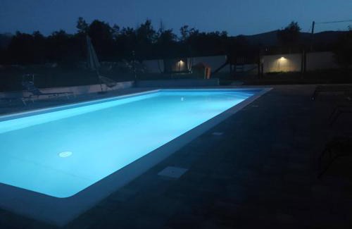 Lovinac House | Lika Relax and Party House with sauna, jacuzzi and outdoor heated swimming pool