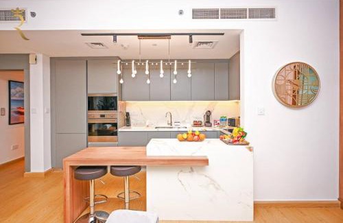 Saadiyat Cultural District Apartment | Lilac Breeze 1BR - Stylish Stay with Balcony Near Saadiyat Beach & Louvre Abu Dhabi