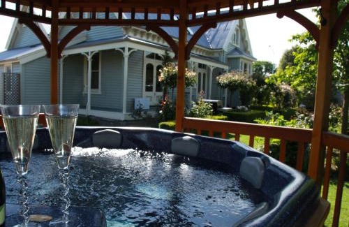 Strowan Bed & Breakfast | Lilac Rose Boutique Bed and Breakfast