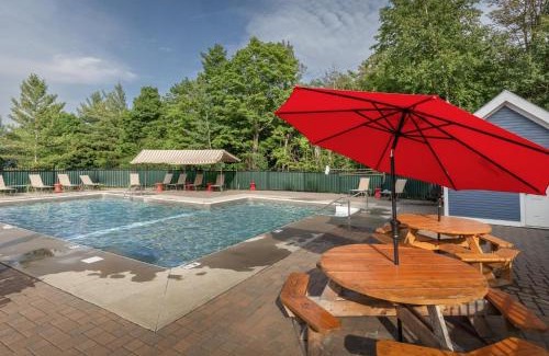 Killington Apartment | LilBear- AC, Pool, Sauna, Hot Tub, Near Resort
