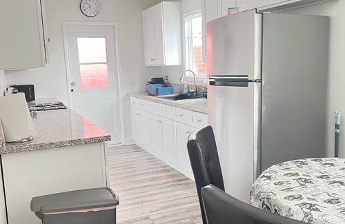 Old Town Apartment | LiLBettys 1-bedroom apartment in serene Torrance with AC, WiFi