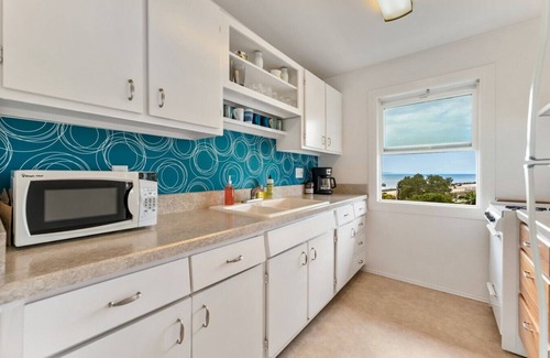 Summerland Apartment | Lillie`s Oceanview Duo! Oceanviews, Pet Friendly