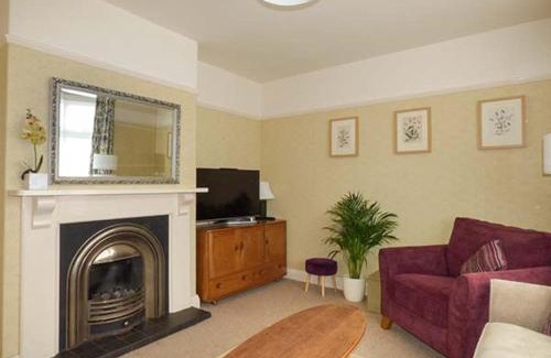 Minehead House | Lily House