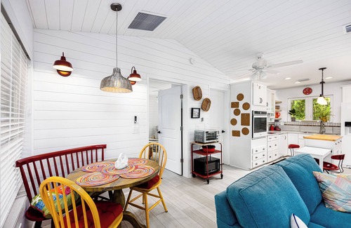 Melrose Cottage | Lily Pad 2/2 Cottage-Snowbird Lake Escape, WIFI, Hot tub, Firepit, Boats, Fish