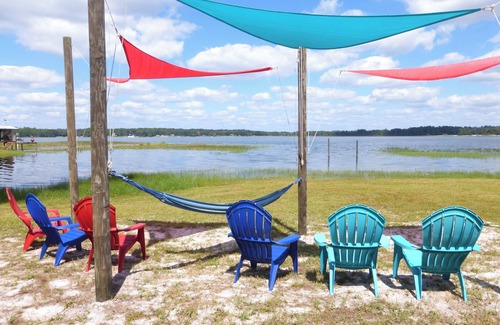 Melrose Cottage | Lily Pad 2/2 Cottage-Snowbird Lake Escape, WIFI, Hot tub, Firepit, Boats, Fish