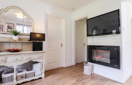 Pevensey House | Lilyrose Cottage