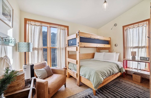 Point Reyes Station House | Limantour Lodge-Laguna House-Perfect for Families!