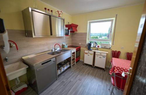 Limburg an der Lahn House | Limburger MiKa Zimmer & Garten & P & E-Ladestation