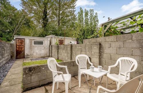 Gorseinon House | Lime House