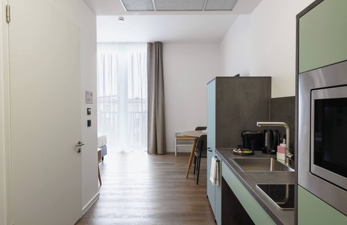 West Berlin Centre Apartment | Limehome Berlin Sybelstraße