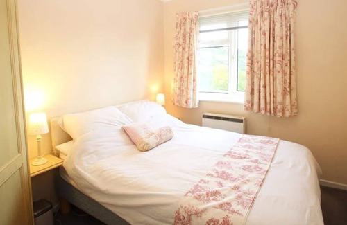 Mumbles Ski Chalet | Limeslade Drive in the beautiful Swansea