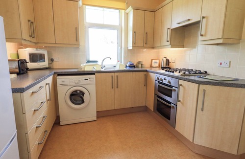 Keswick House | LIMHUS COTTAGE, pet friendly, with a garden in Keswick