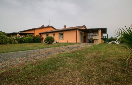 Cecina Apartment | Limonaia , one-bedroom terraced house