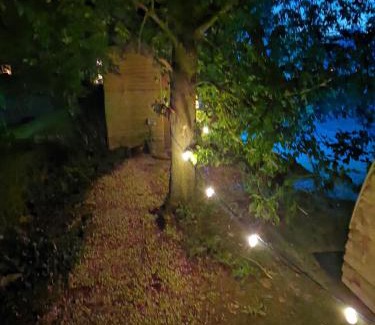 Lincoln Apartment | Lincoln Big Dome, 4 beds, Projector - Groups OK