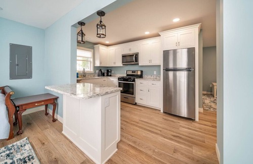 Paw Paw Lake Cabin | Lincoln Cottage by Paw Paw Lake