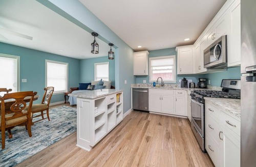 Paw Paw Lake Cabin | Lincoln Cottage by Paw Paw Lake