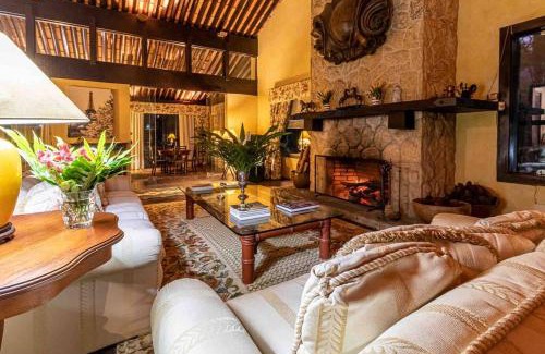 Araras House | Linda casa Araras 6 suítes/rio privativo/Condomínio Denasa