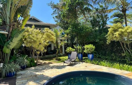 Boicucanga Beach House | Linda casa Pé na Areia