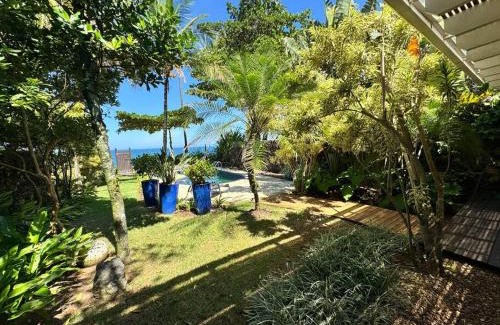 Boicucanga Beach House | Linda casa Pé na Areia