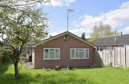 Braunstone Apartment | LINDRICK VILLA 3BD BUNGALOW