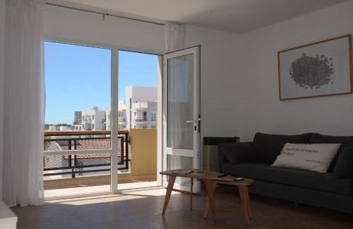 Puerto Madryn Apartment | Linea Recta Sur- Aguila Mora, departamento amplio de 3 dormitorios a pasos del mar