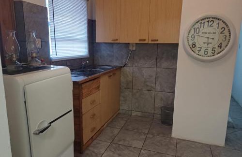 Beaufort West Apartment | Linga Longa