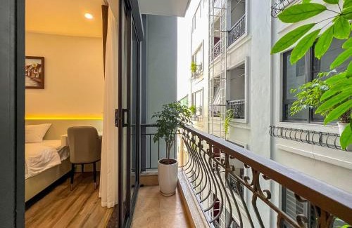 Cong Vi Apartment | Linh Lang - Căn hộ hiện đại