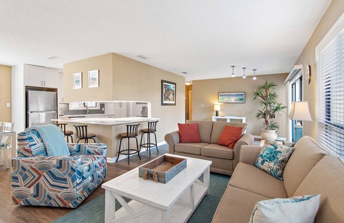 Miramar Beach Villa | Links Home at Sandestin, Golf Cart, Pool & Beach!