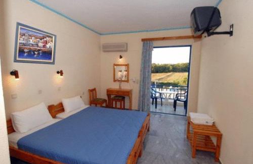 Pineios Hotel | Lintzi Hotel