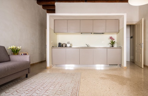 Castello Apartment | Lion Palace Junior Suite R&R