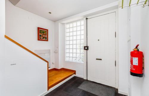 Falca House | Lisbon Casa da Clementina - a Serene Garden Stay