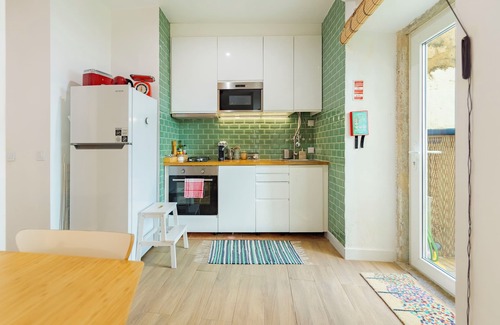 Pena Apartment | Lisbon Private Terrace APT (w/BBQ) w/AC and Private Entrance - 10min City Center