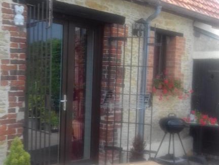 Saline House | Liseangīte