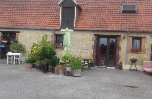 Saline House | Liseangīte