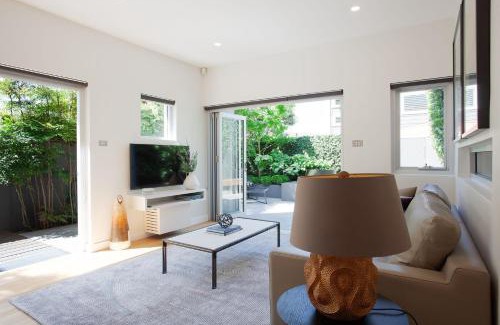 North Sydney House | Little Alfie, North Sydney Isyd