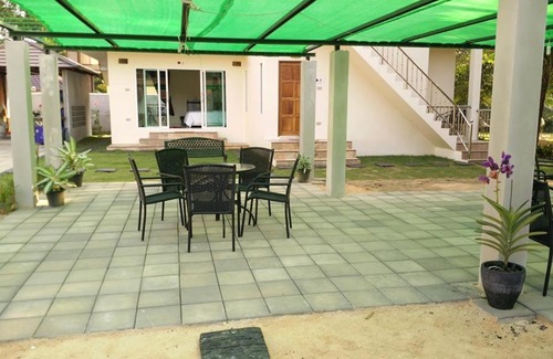 Takua Pa Resort | Little Amazon Home