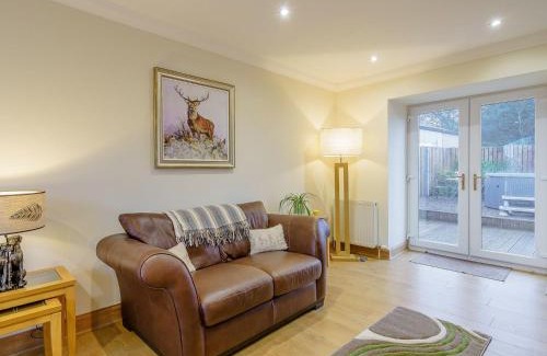 Lochwinnoch House | Little Arches - S4665