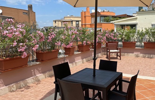 Ripa Apartment | Little Aventino BnB - in the heart of Rome