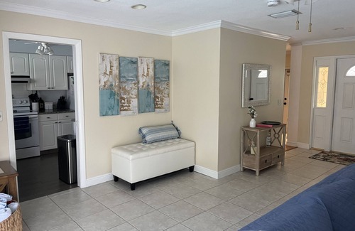 Seminole House | Little bit of heaven, 3BR 2BA heated pool, gorgeous yard & <10 min to the beach!