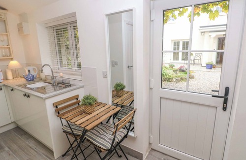 Cowbridge Cottage | Little Cloud