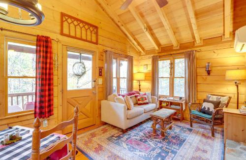 Ellijay House | Little Fox Den Ellijay Cabin Rental with Hot Tub!