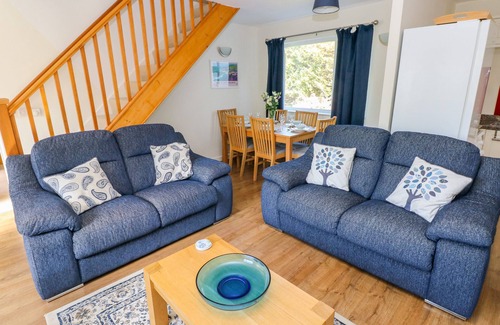 Carew Newton Cottage | LITTLE FREESTONE, family friendly, country holiday cottage in Carew