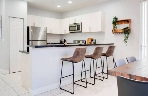Coral Way Apartment | Little Havana Pristine Townhouse with free parking