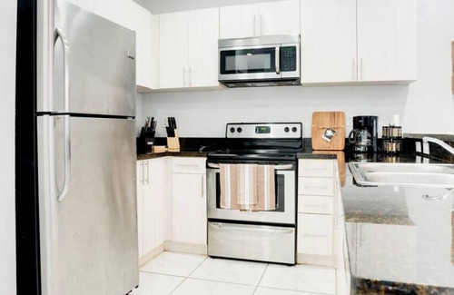 Coral Way Apartment | Little Havana Pristine Townhouse with free parking