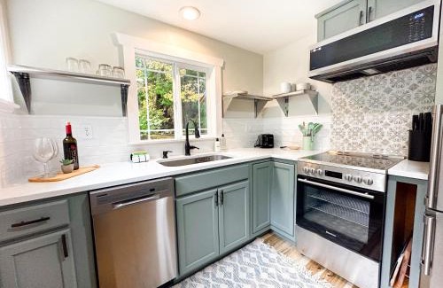 Glacier House | Little Haven Cottage