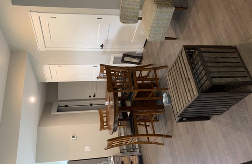 Kamloops Apartment | Little Jon’s Studio.