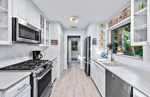 Juno Beach House | Little Key West, private beach access