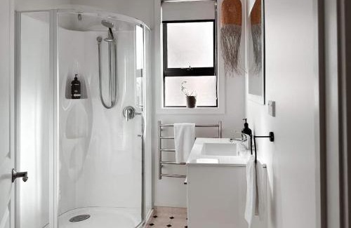 Hokitika House | Little Luxe On Revell