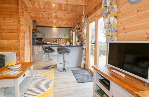 Truro Cottage | LITTLE ORCHARD LODGE, luxury holiday cottage in Goonhavern